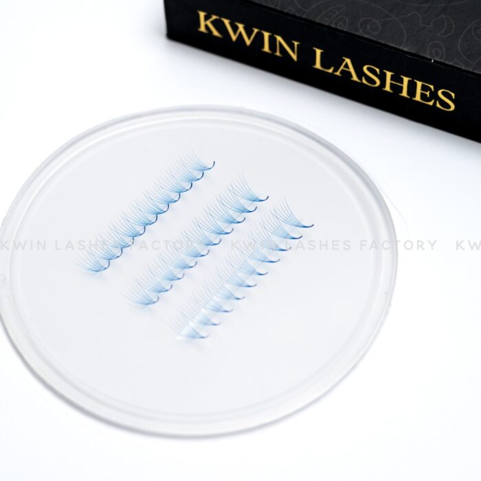 Colored-Lash-Extensions-Kwin-Lashes-Blue