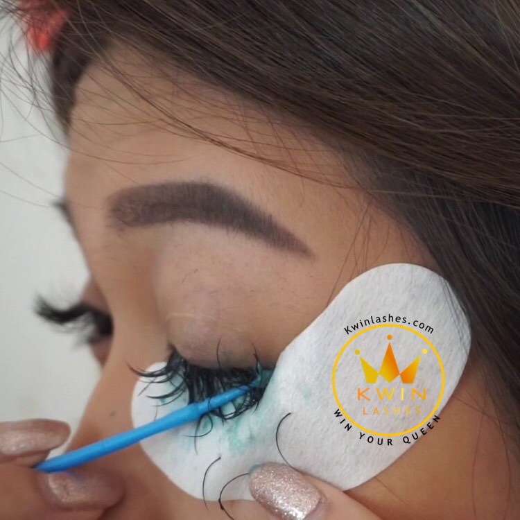 HOW TO TAKE OFF EYELASH EXTENSION Kwin Lashes